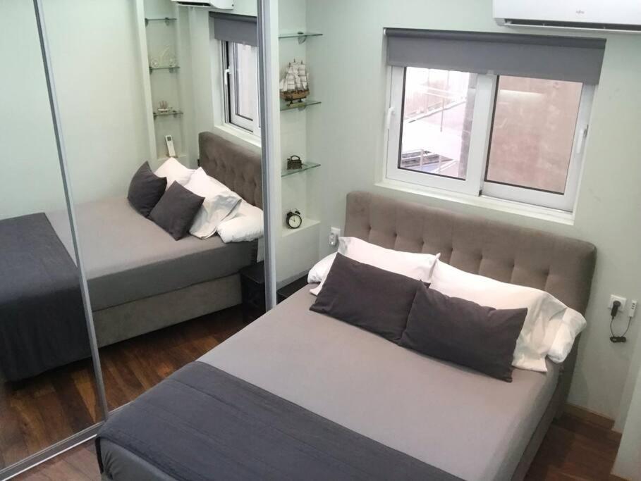 Finer Things Flisvos Beach Condo In Palaio Faliro Atene Esterno foto